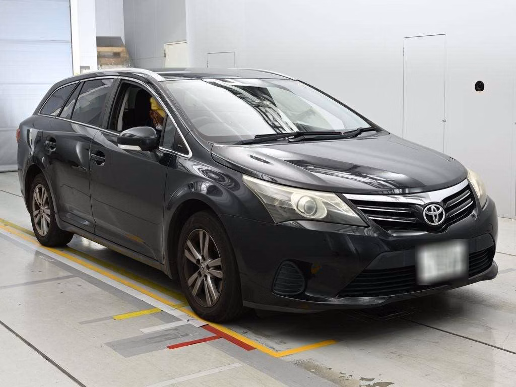 TOYOTA AVENSIS