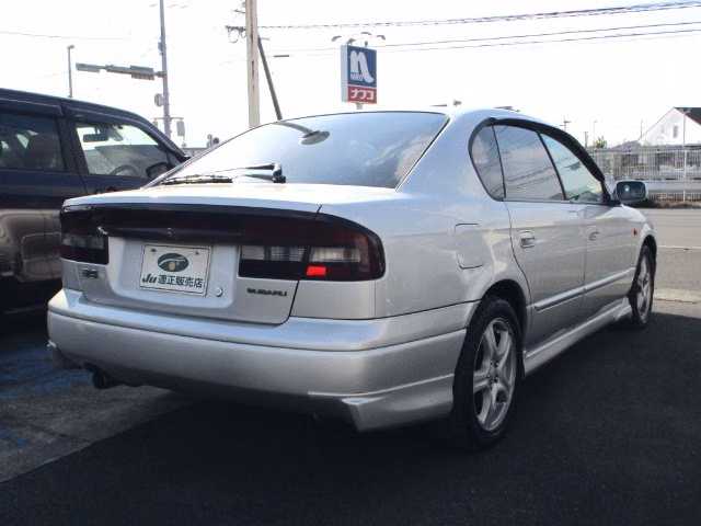 SUBARU LEGACY B4