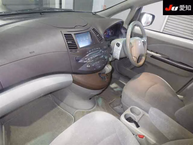 MITSUBISHI GRANDIS