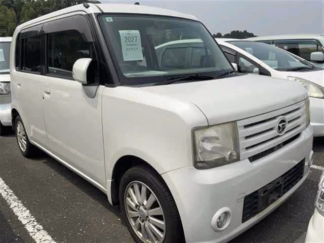 DAIHATSU MOVE CONTE