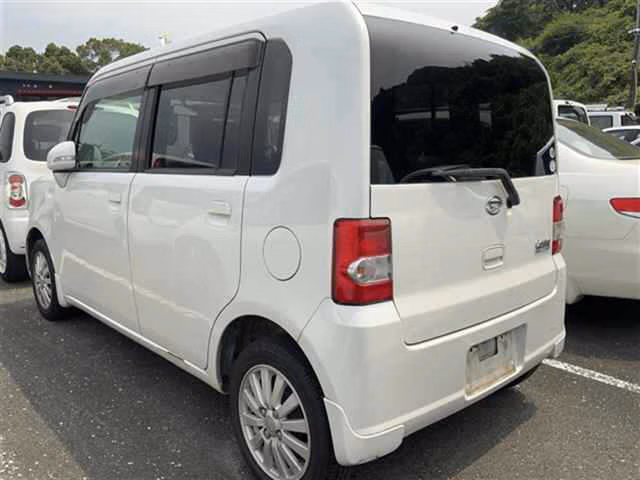 DAIHATSU MOVE CONTE