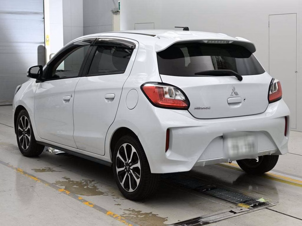 MITSUBISHI MIRAGE