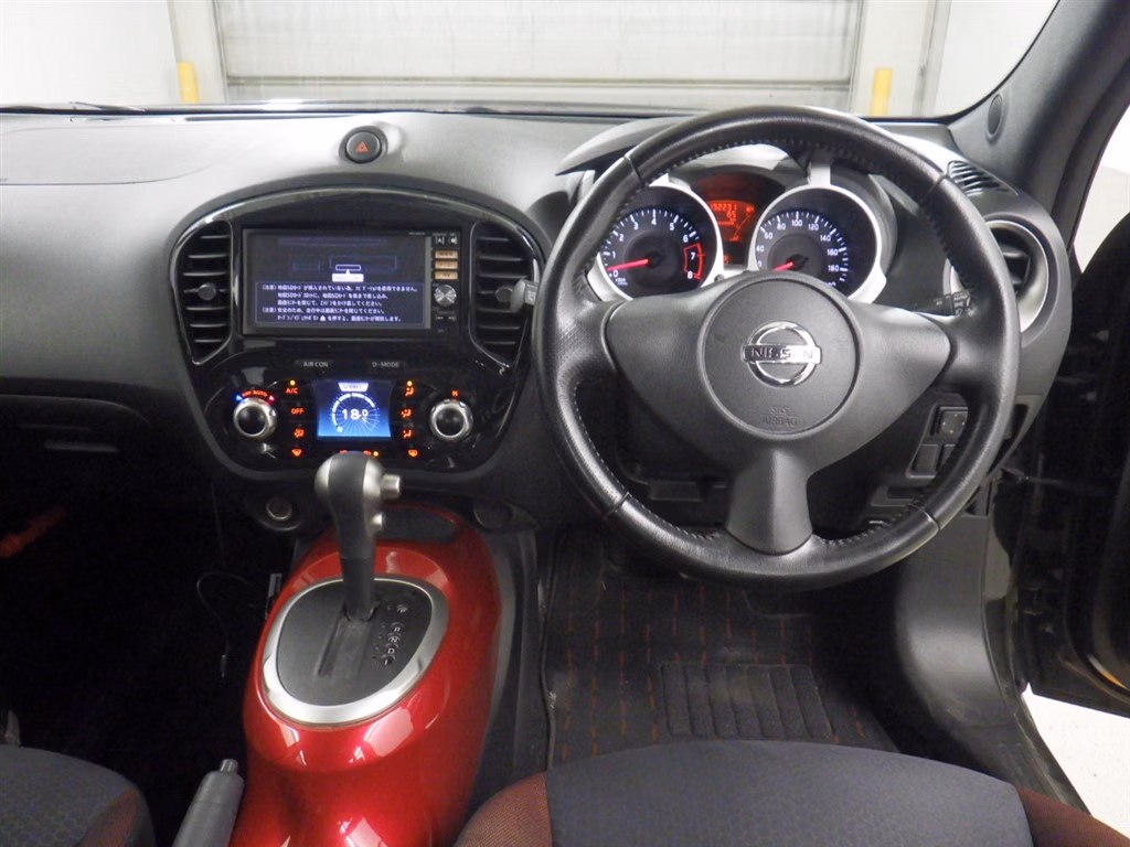 NISSAN JUKE