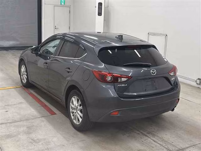 MAZDA AXELA
