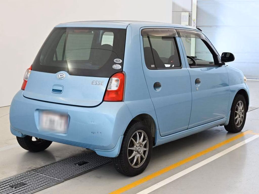 DAIHATSU ESSE