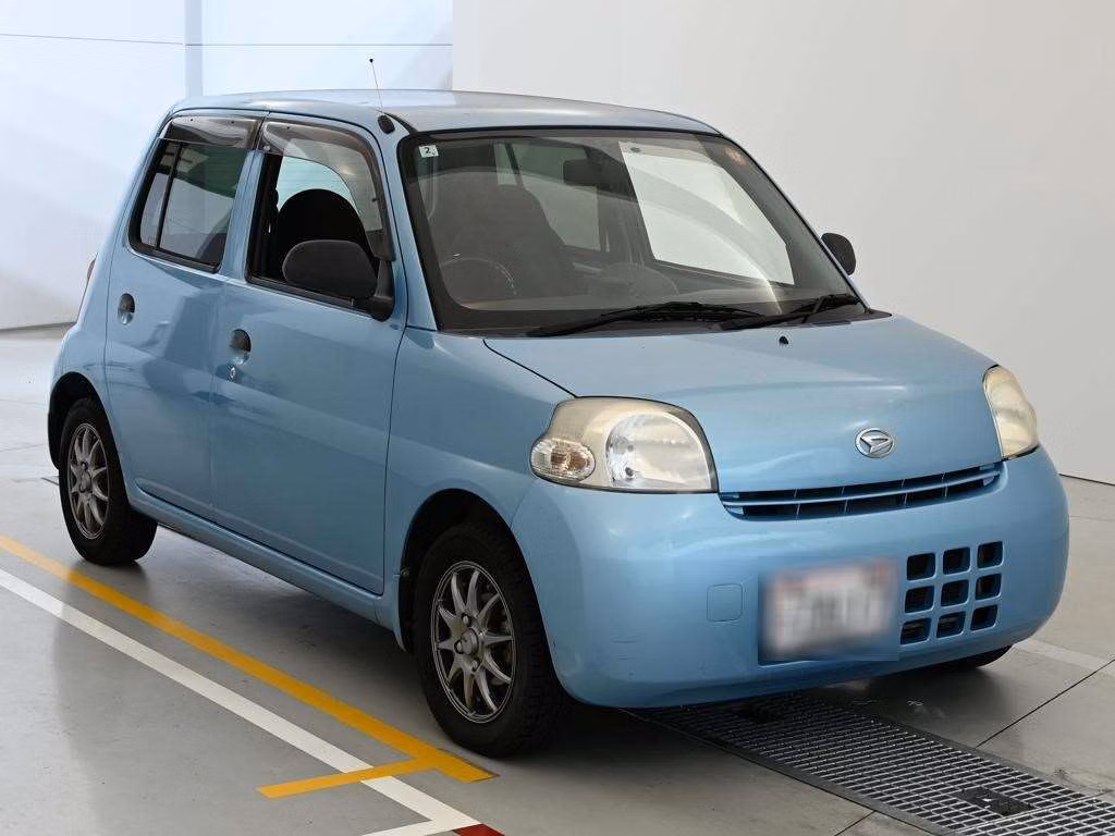 DAIHATSU ESSE