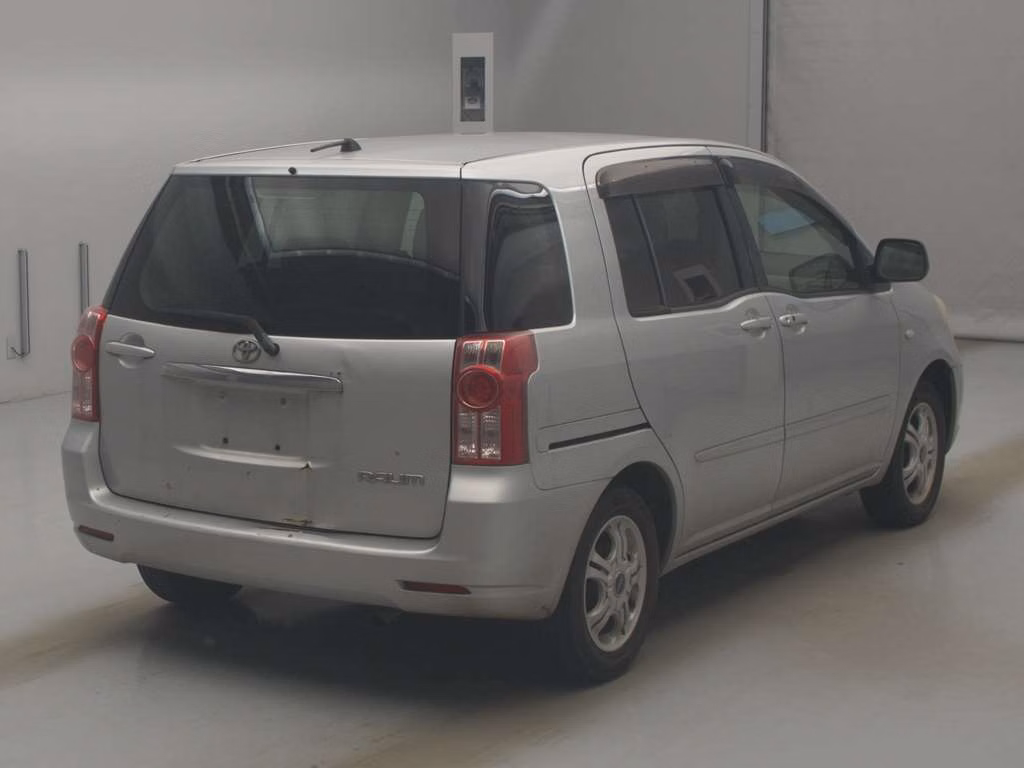 TOYOTA RAUM