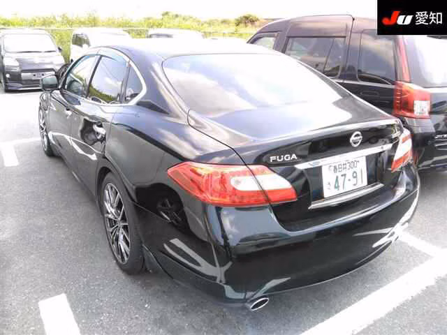 NISSAN FUGA