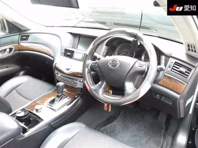 NISSAN FUGA