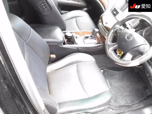 NISSAN FUGA