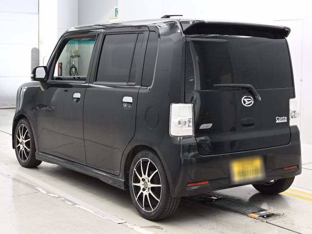 DAIHATSU MOVE CONTE