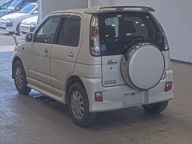 DAIHATSU TERIOS KID