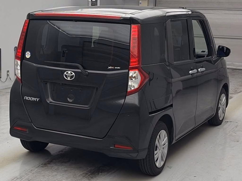 TOYOTA ROOMY