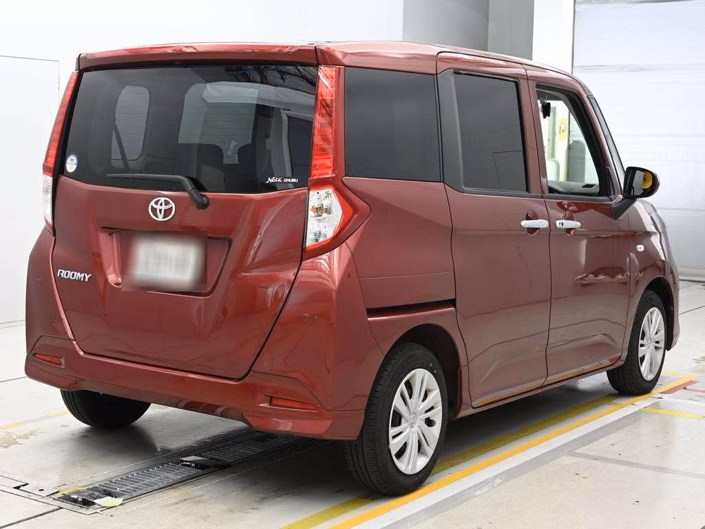 TOYOTA ROOMY