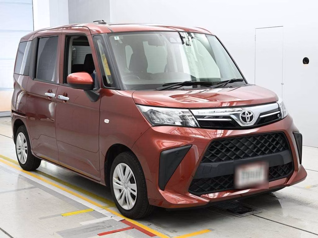 TOYOTA ROOMY