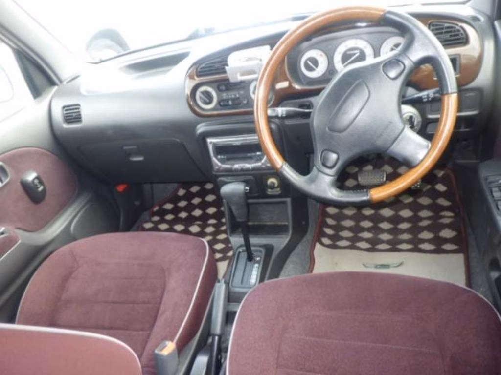 DAIHATSU MIRA GINO