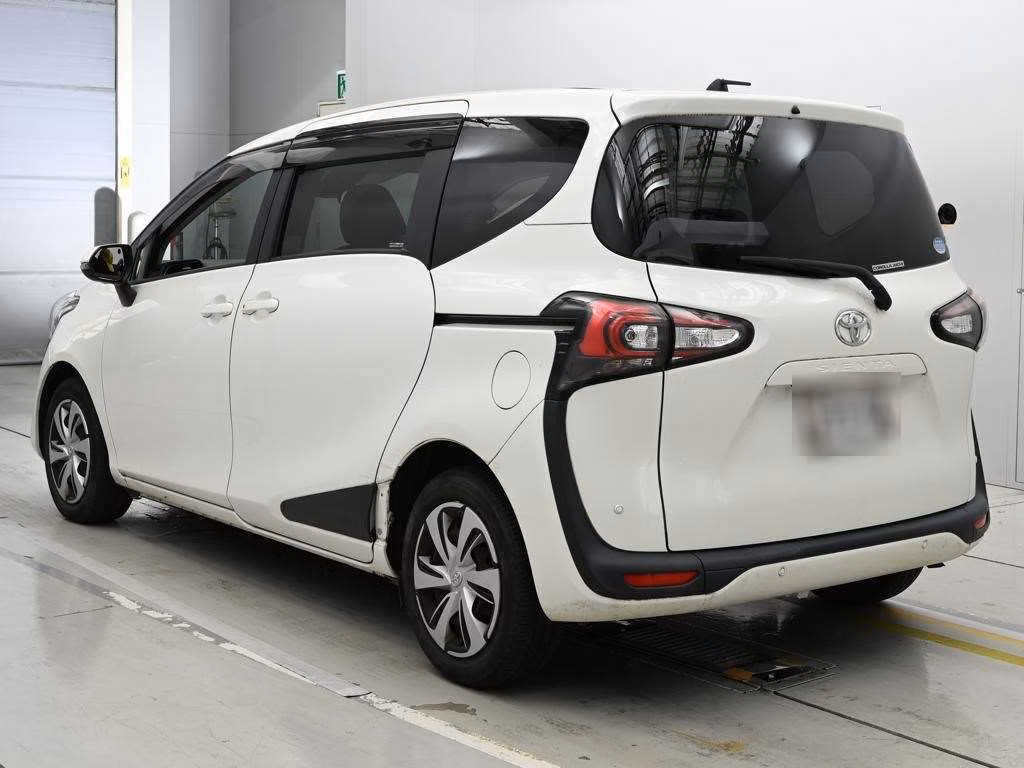 TOYOTA SIENTA