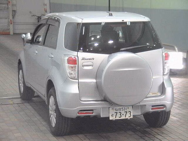 TOYOTA RUSH
