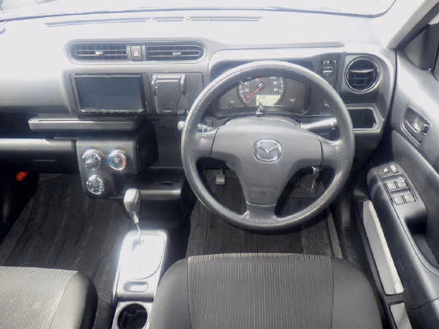 MAZDA FAMILIA