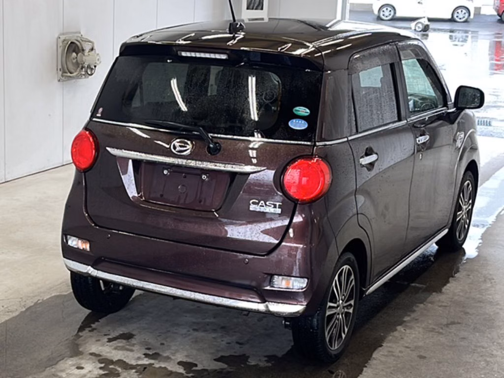 DAIHATSU CAST