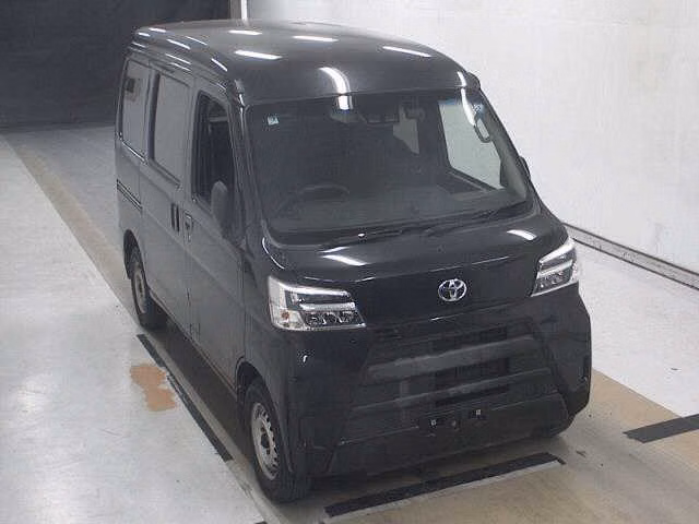 TOYOTA PIXIS VAN