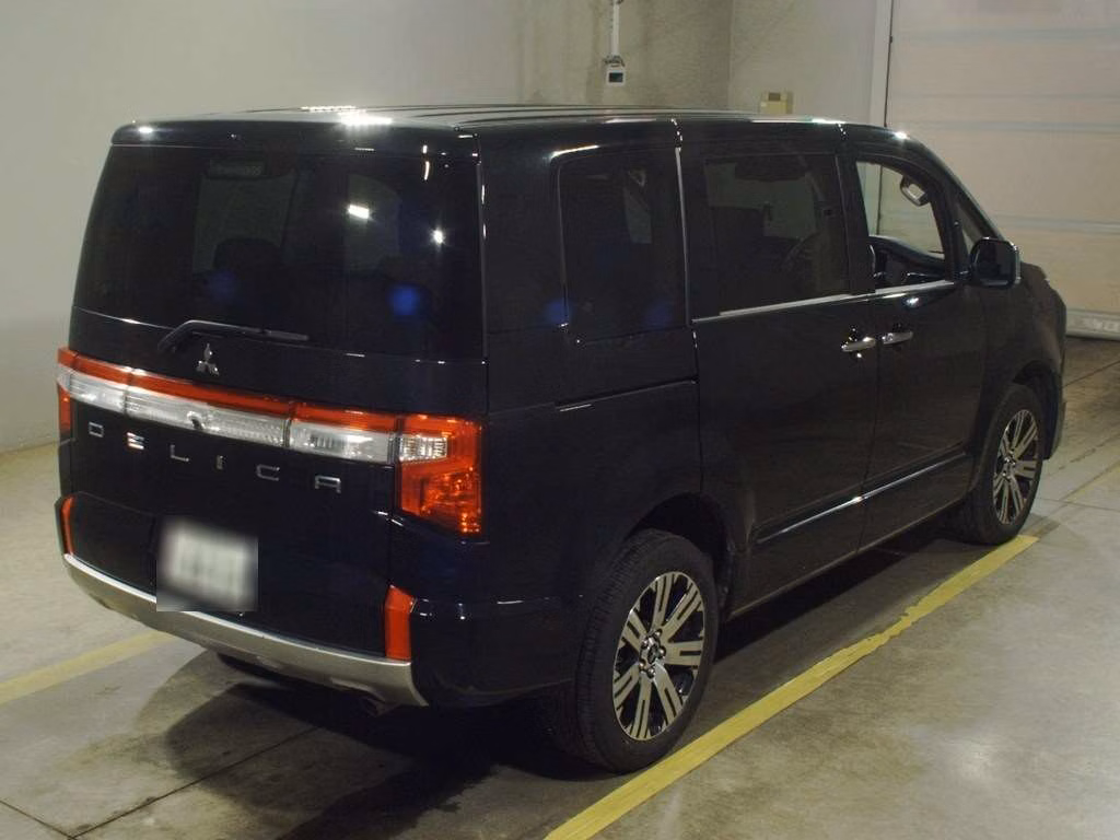MITSUBISHI DELICA D:5