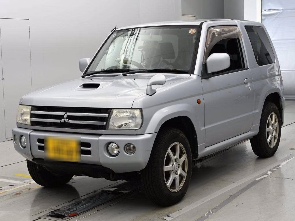MITSUBISHI PAJERO MINI