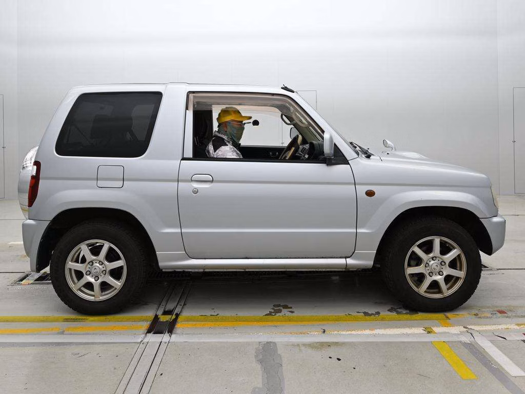MITSUBISHI PAJERO MINI