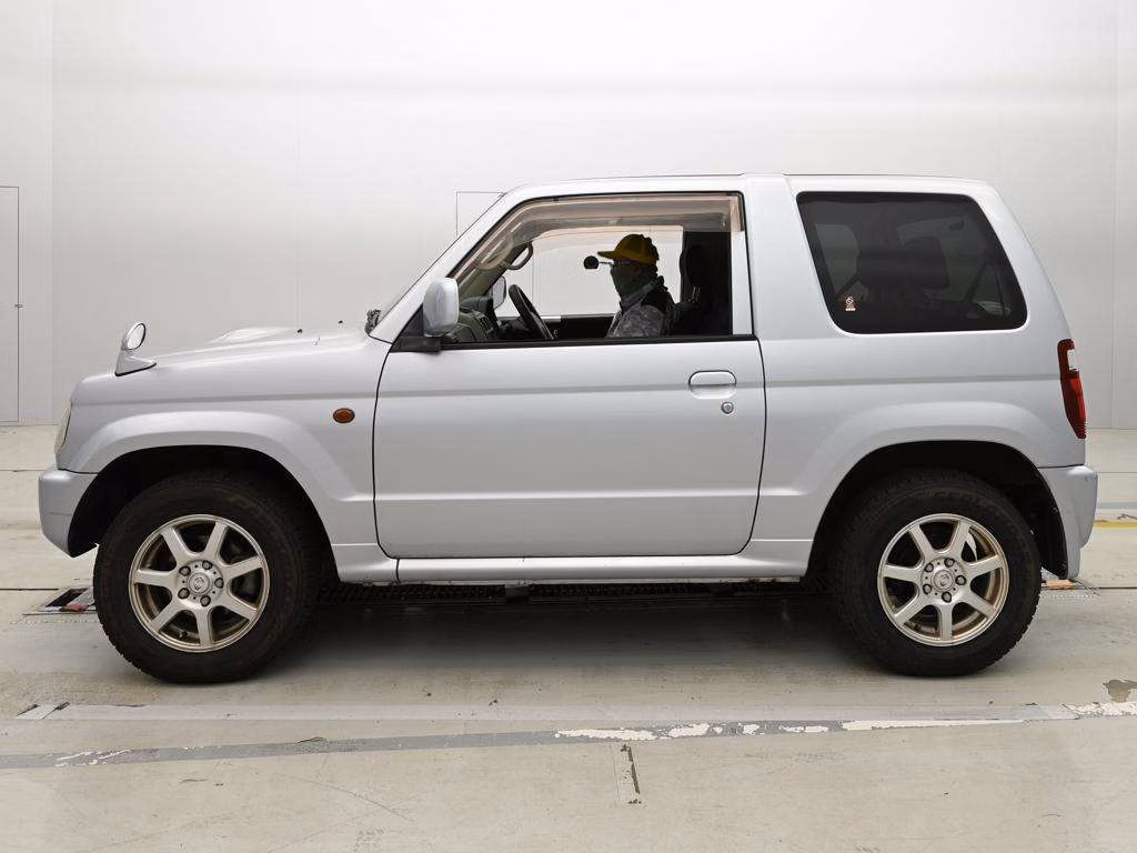 MITSUBISHI PAJERO MINI