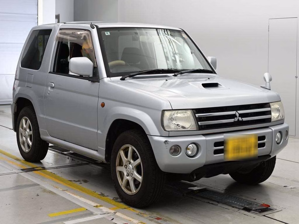 MITSUBISHI PAJERO MINI