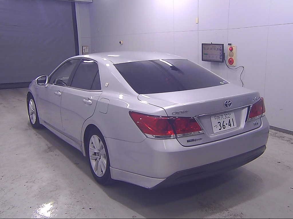 TOYOTA CROWN