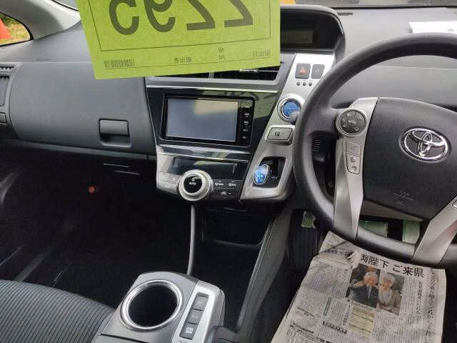 TOYOTA PRIUS ALPHA