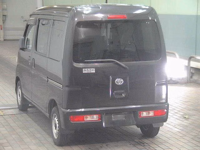 TOYOTA PIXIS VAN