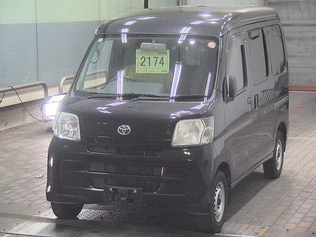 TOYOTA PIXIS VAN