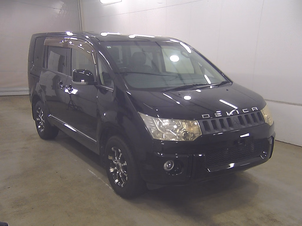 MITSUBISHI DELICA D:5