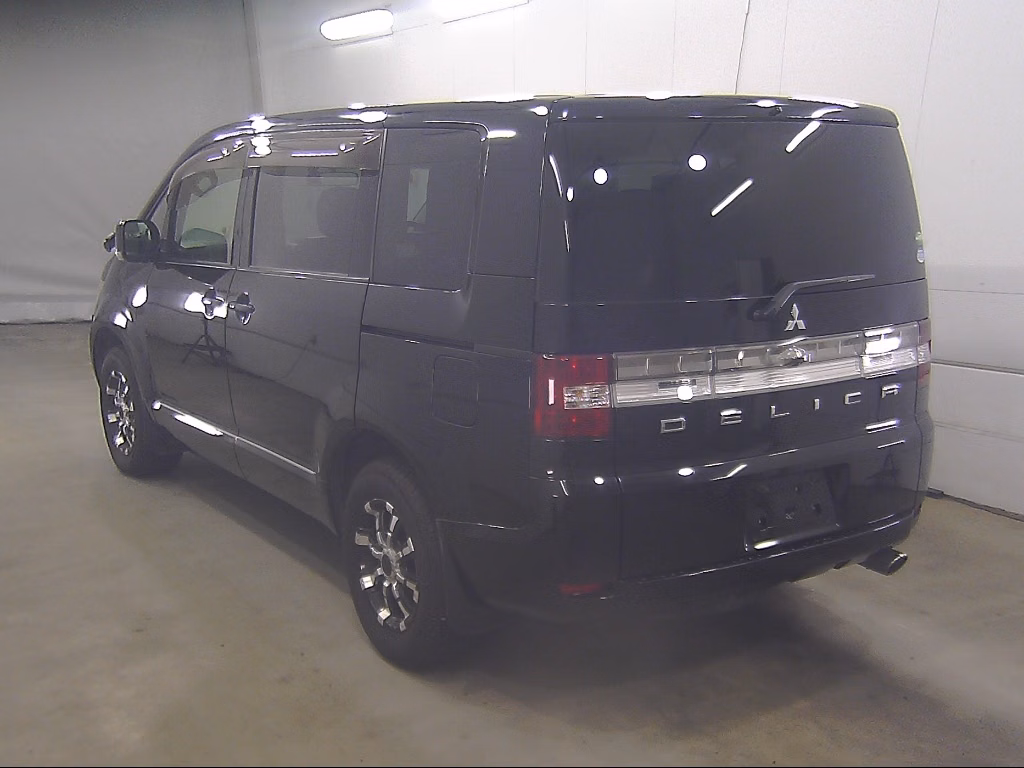 MITSUBISHI DELICA D:5