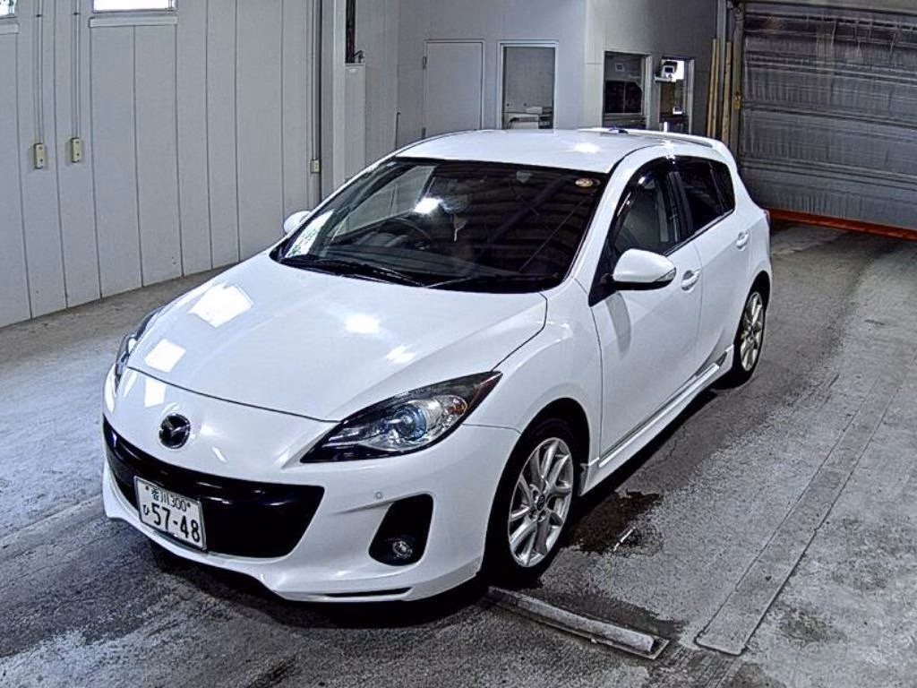MAZDA AXELA