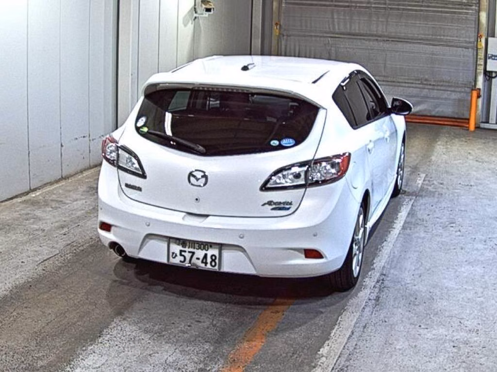 MAZDA AXELA