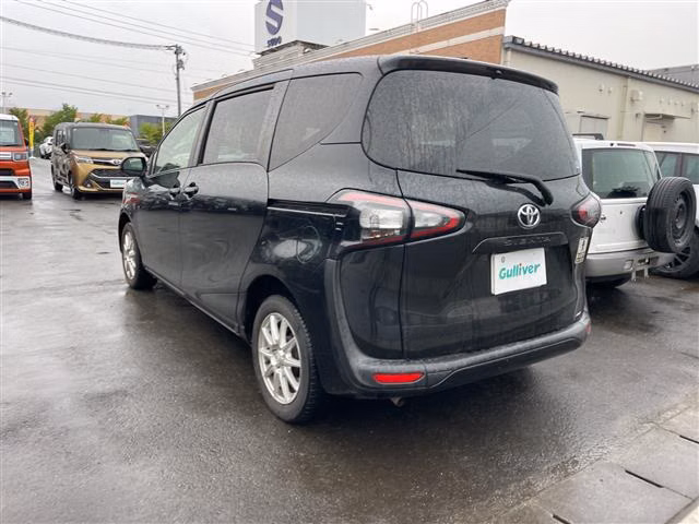 TOYOTA SIENTA
