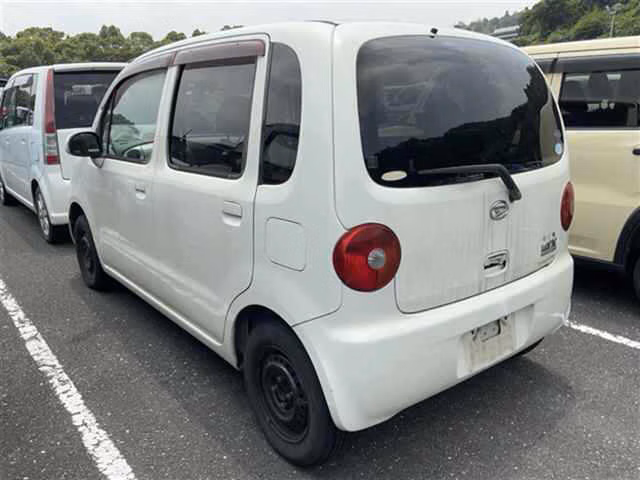 DAIHATSU MOVE LATTE