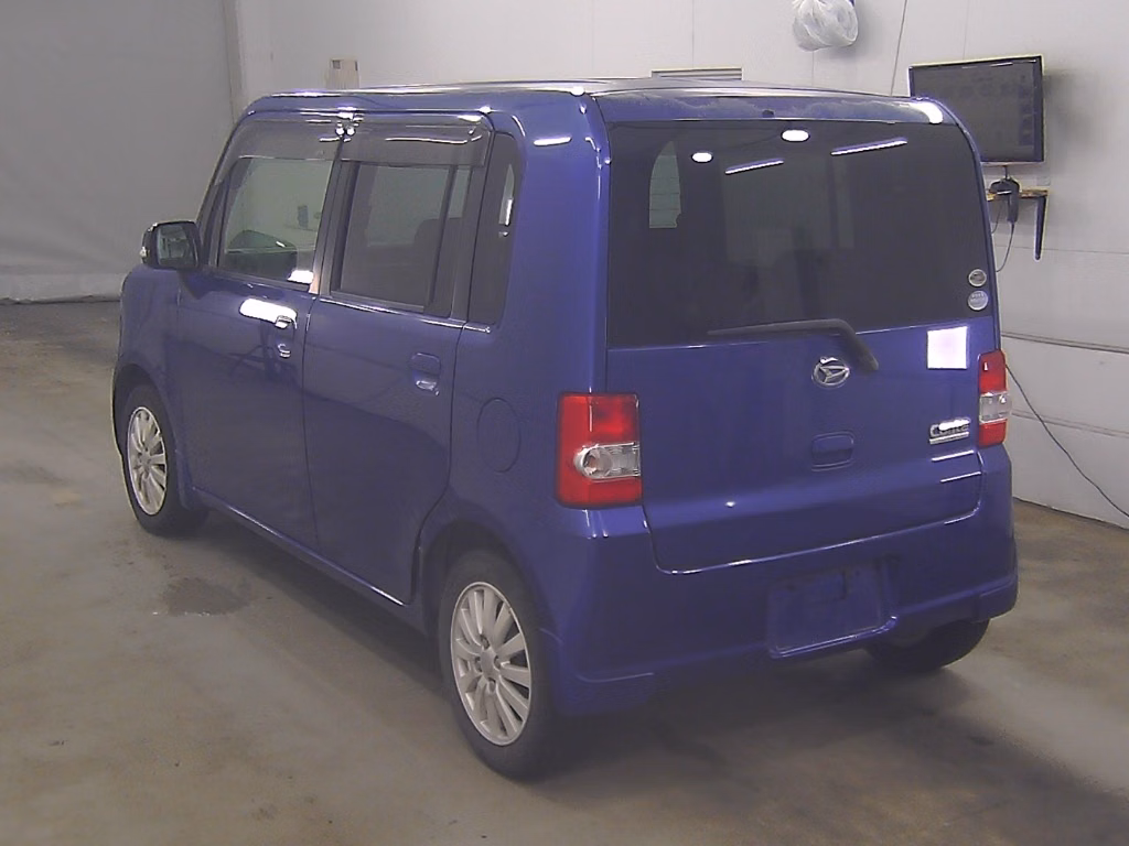 DAIHATSU MOVE CONTE