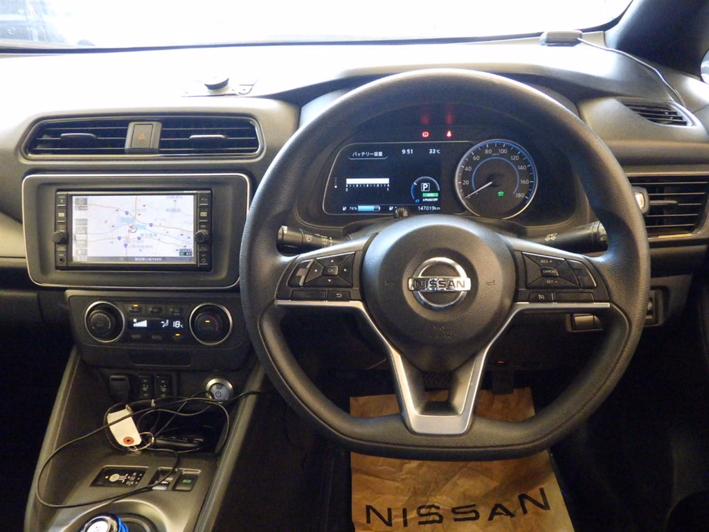 NISSAN LEAF