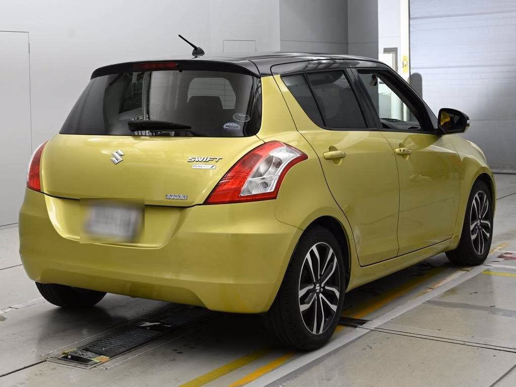 SUZUKI SWIFT