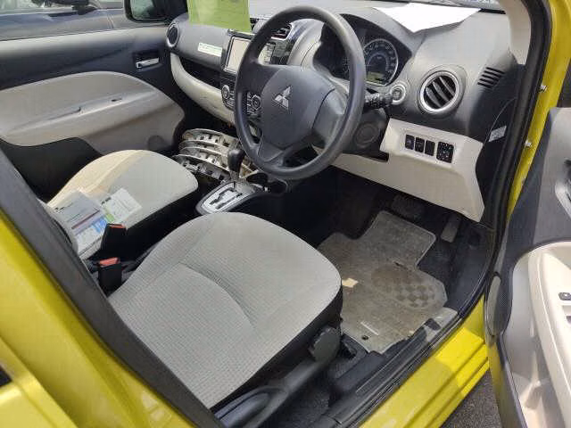 MITSUBISHI MIRAGE