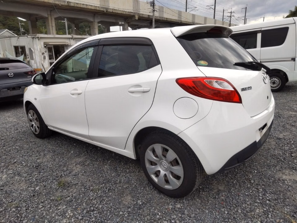 MAZDA DEMIO
