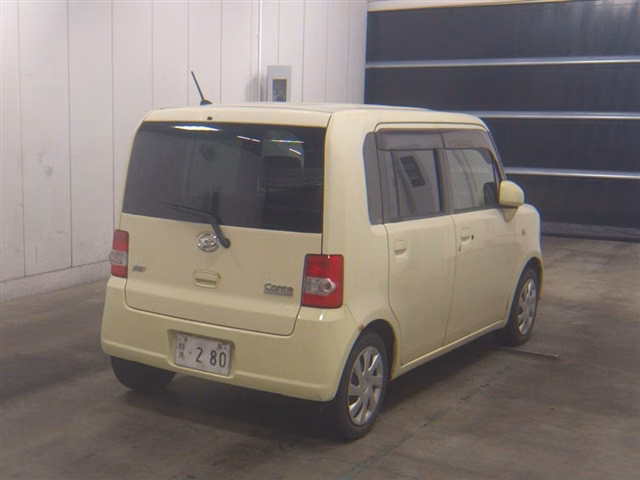 DAIHATSU MOVE CONTE