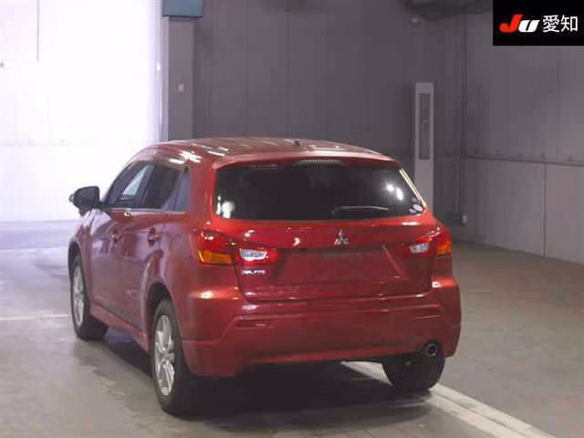MITSUBISHI RVR