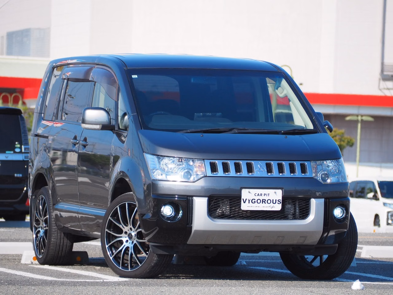 MITSUBISHI DELICA D:5
