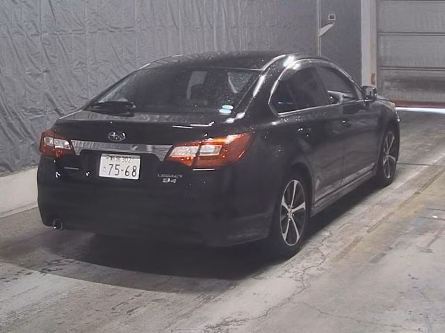 SUBARU LEGACY B4