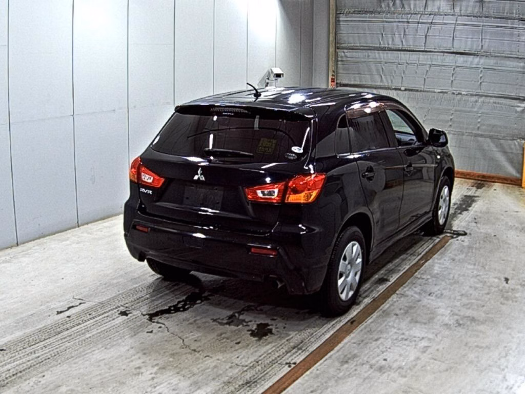 MITSUBISHI RVR